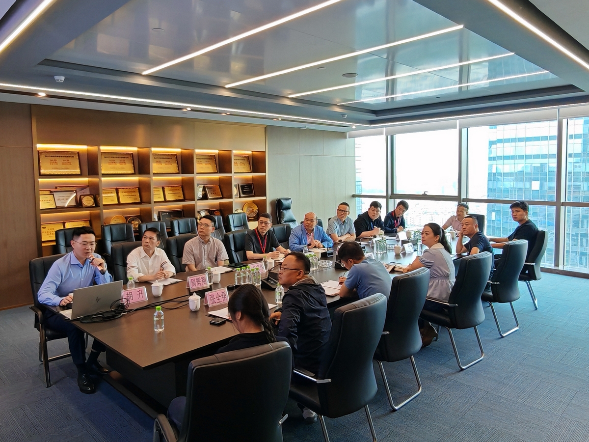 文山州政府领导率队赴尊龙凯时集团招商引资共商绿色铝产业发展大计